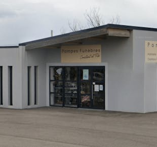 `photo de l'établissement de ${name}`