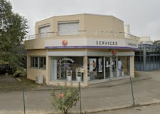 Devanture de Pompes Funèbres Générales