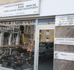 `photo de l'établissement de ${name}`