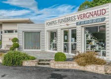 Devanture de Pompes Funèbres Vergnaud