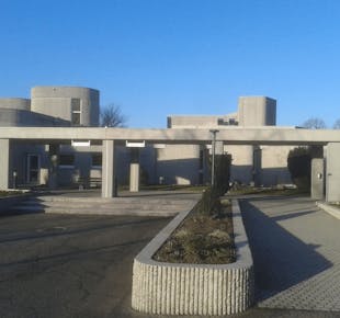 `photo de l'établissement de ${name}`