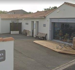 `photo de l'établissement de ${name}`