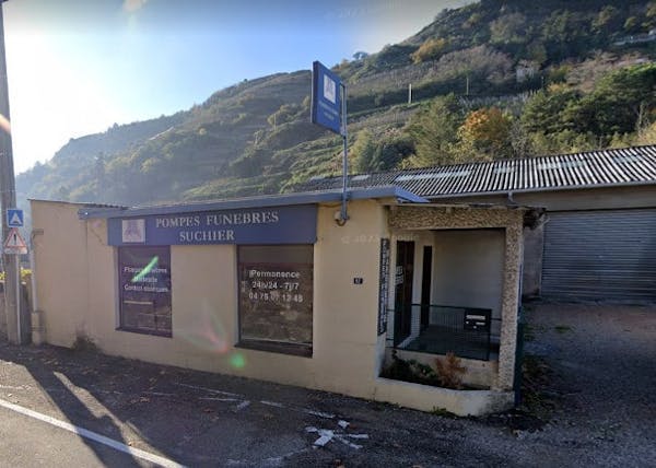 Photographie de la Pompes Funèbres Marbrerie Suchier de Tournon-sur-Rhône