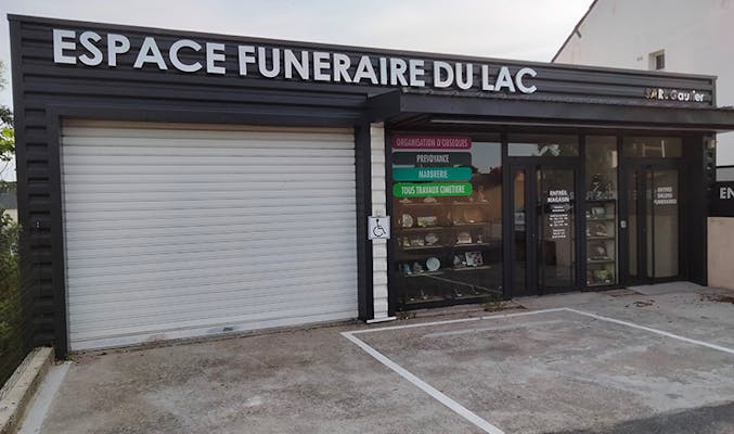 Photographie de l'Espace Funéraire du Lac de la ville de Savenay