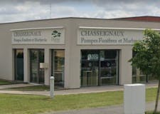 Devanture de Pompes Funèbres et Marbrerie Chasseignaux et Fils