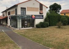 Devanture de Pompes Funèbres et Marbrerie PAIRE -PFG