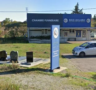`photo de l'établissement de ${name}`