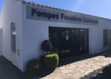 Devanture de Pompes Funèbres Islaises
