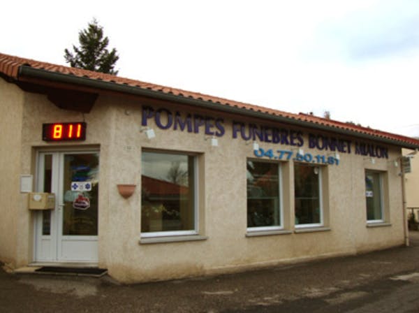 Photographie de la Pompes Funèbres Bonnet Mialon de Saint-Bonnet-le-Château
