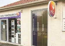 Devanture de Pompes Funèbres Genérales