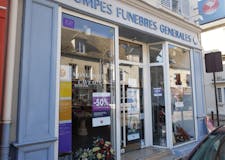 Devanture de Pompes Funèbres Générales