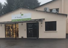 Devanture de Pompes Funèbres JF Tassain
