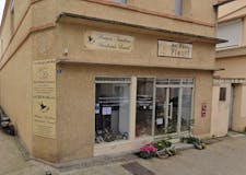Devanture de Pompes Funèbres et Marbrerie Duval