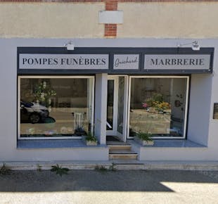 `photo de l'établissement de ${name}`