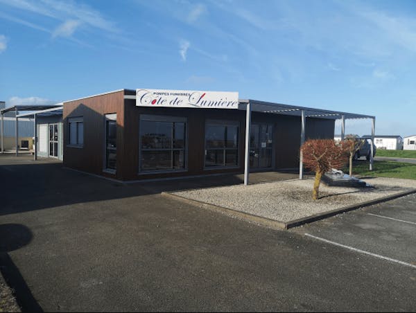 Photographie de Pompes Funèbres Côte de Lumière de L'Aiguillon-sur-Mer