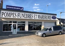 Devanture de Pompes Funèbres SAGNIER