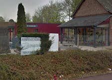 Devanture de Pompes Funèbres et Marbrerie LEMARCHAND