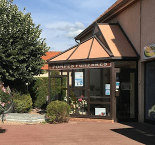 `photo de l'établissement de ${name}`