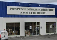 Devanture de Pompes Funèbres et Marbrerie Navault du Berry