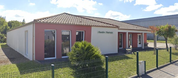 Photographie de la Pompes Funèbres et Marbrerie Brévinoises - Dignité Funéraire