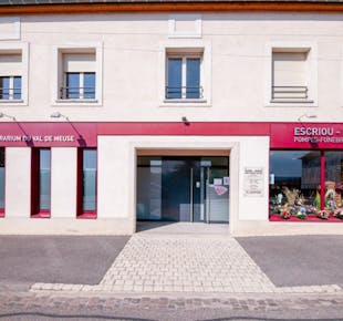 `photo de l'établissement de ${name}`