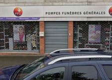 Devanture de Pompes Funèbres Générales