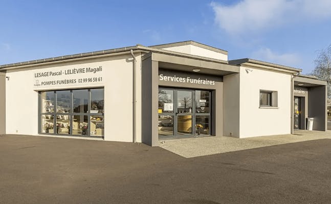 Photographie de la Pompes Funèbres Lesage-Lelièvre d'Argentré-du-Plessis