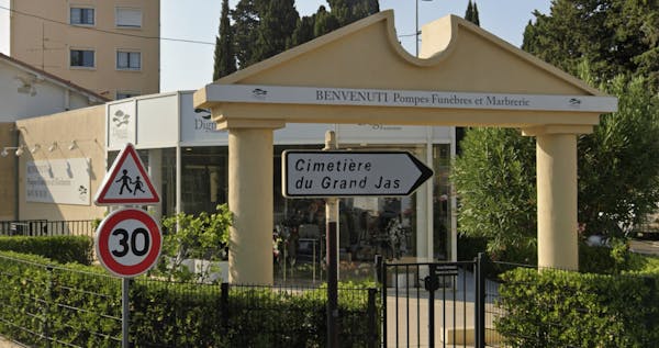 Photographie de Pompes Funèbres et Marbrerie BENVENUTI - Dignité Funéraire de Cannes