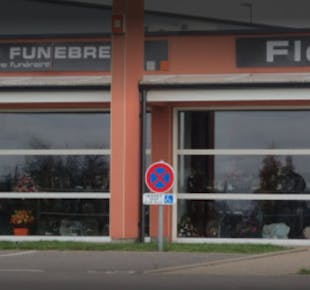 `photo de l'établissement de ${name}`