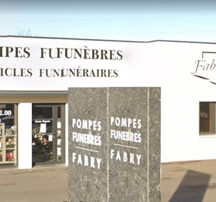 `photo de l'établissement de ${name}`