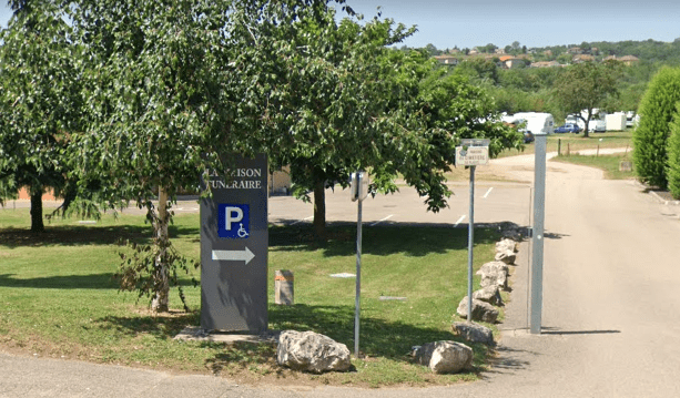 `photo de l'établissement de ${name}`