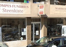 Devanture de Pompes Funèbres et Marbrerie STEENKISTE