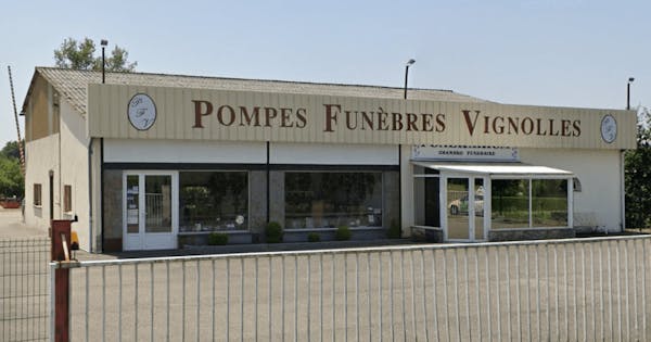 Photographie de la Pompes Funèbres Vignolles de Saint-Nicolas-de-la-Grave
