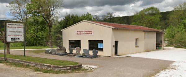 Photographie de Pompes Funèbres Marbrerie GIROUX de Saint-Rémy