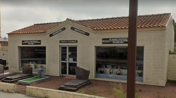 Photographie de la Pompes Funèbres Marbrerie Bernard de Saint-Gilles-Croix-de-Vie
