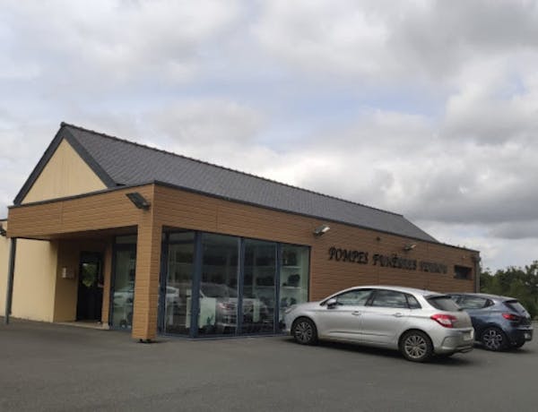 Photographie de la Pompes Funèbres Peurou 
 de la ville de Bourbriac