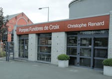 Devanture de Pompes Funèbres de Croix - Christophe Renard