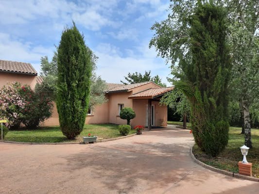 Agence de pompes funèbres Truqui