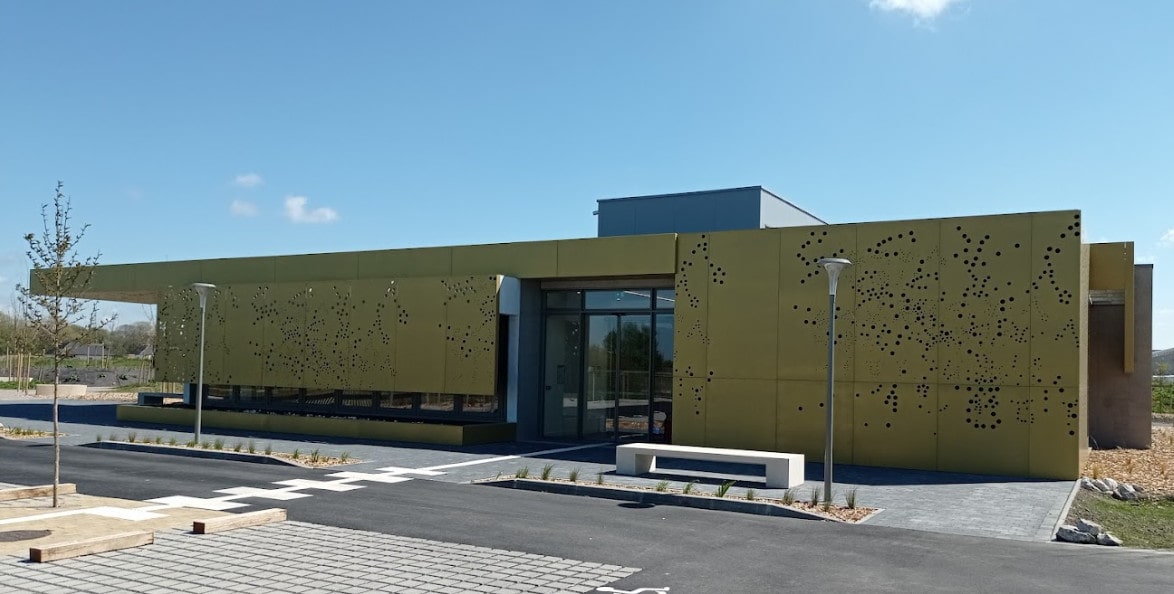 `photo de l'établissement de ${name}`