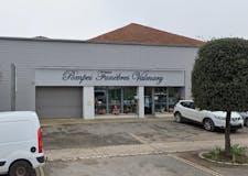 Devanture de Pompes Funèbres Valmary
