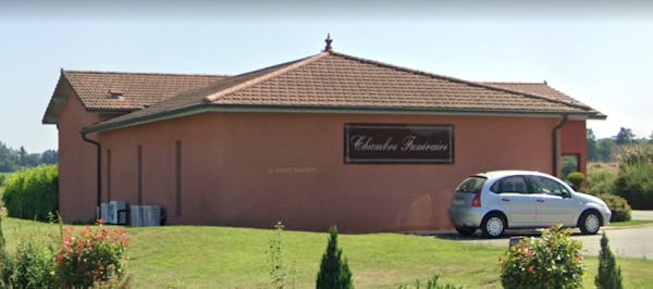 Photographie de la Pompes Funèbres Alain Bonnepart et fils de Saint-Symphorien-de-Lay
