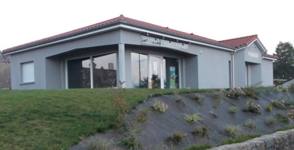 Photographie de la Pompes Funèbres Philippe Poyard de la ville de Saint-Martin-en-Haut