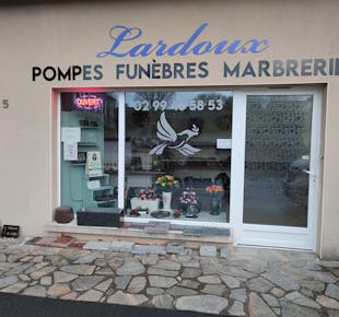 `photo de l'établissement de ${name}`