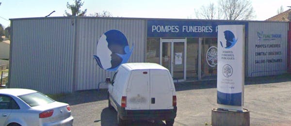 Photographie de La Pompes Funèbres Publiques de Pont-l'Abbé-d'Arnoult
