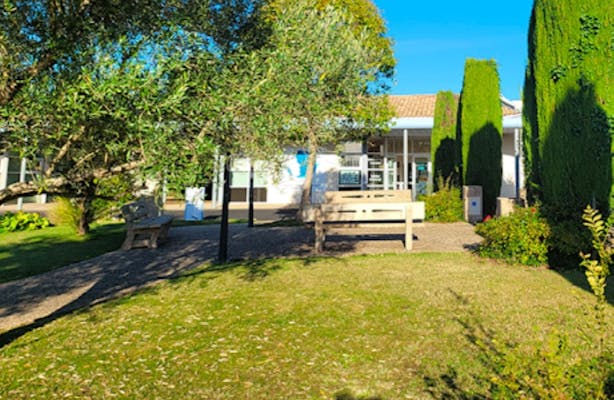 Photographie de la Pompes Funèbres Publiques de Saintes
