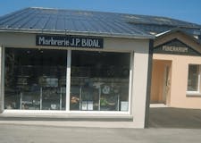 Devanture de Pompes Funèbres Bidal