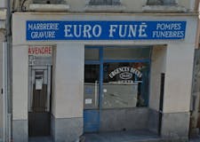 Devanture de Pompes Funèbres EuroFune