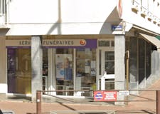 Devanture de Pompes Funèbres Générales