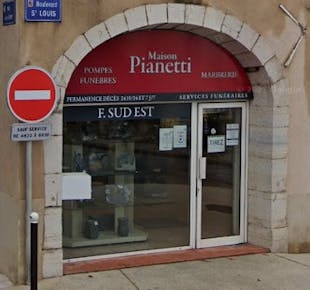 `photo de l'établissement de ${name}`