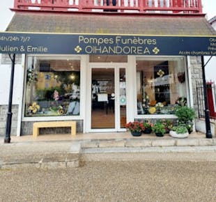 `photo de l'établissement de ${name}`